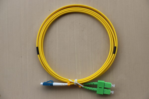 2M LC/UPC to SC/APC Duplex SM Patch Lead - Image 2