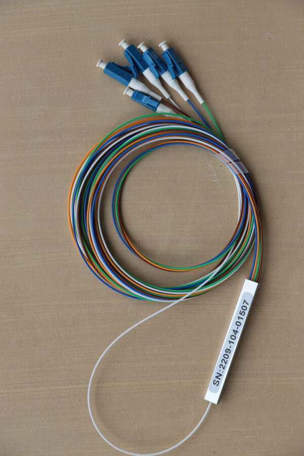 PLC SPLITTER 1:4 CONNECTORISED LC/UPC AT